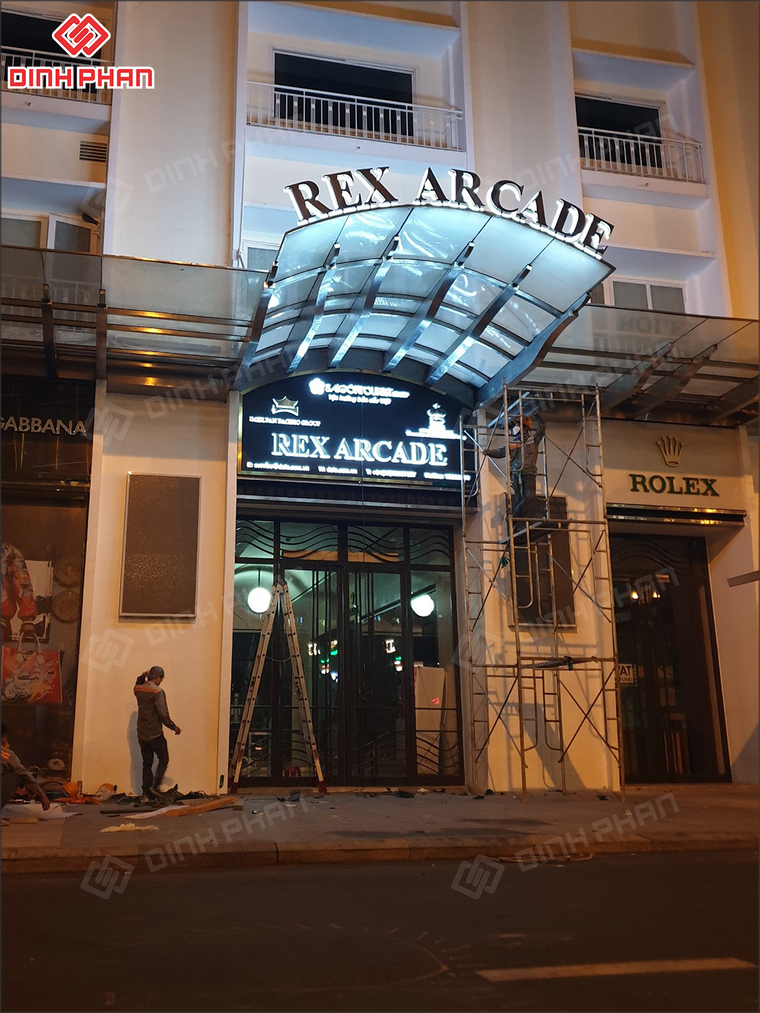 bảng hiệu khách sạn rex hotel