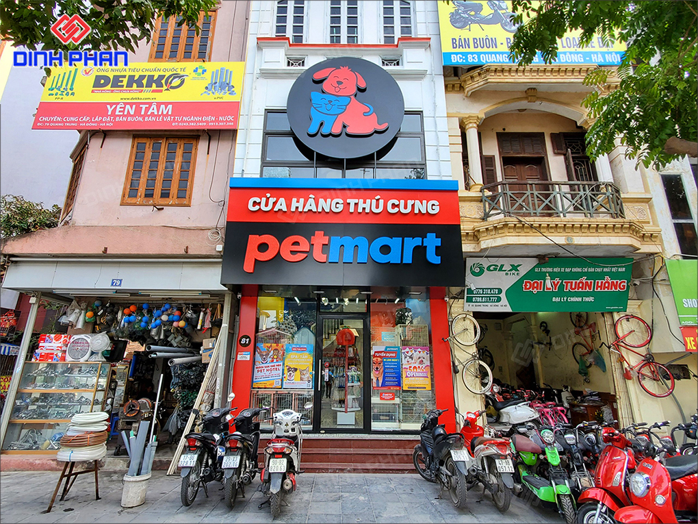 bảng hiệu petmart