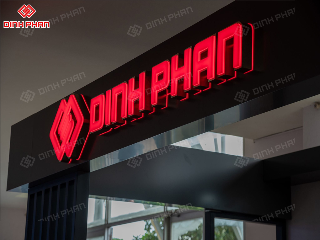 Hộp đèn quảng cáo chữ Dinh Phan