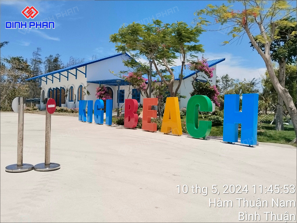 Bảng hiệu Kigi Beach Resort