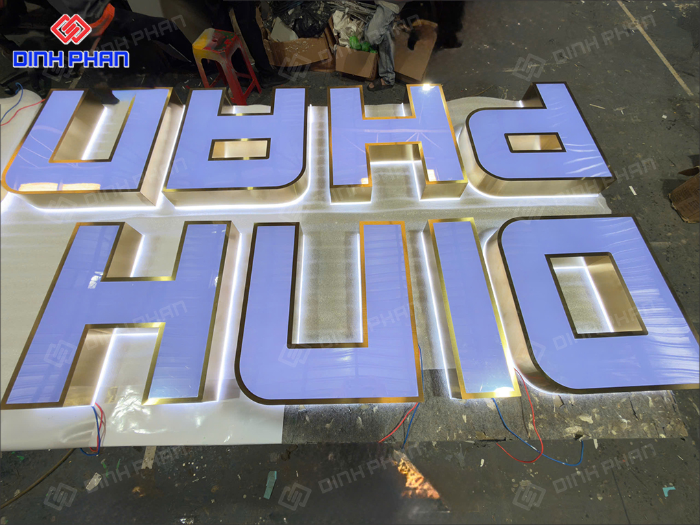 bảng hiệu Đinh Phan Tây Nguyên