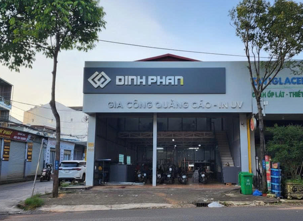 bảng hiệu Đinh Phan Tây Nguyên