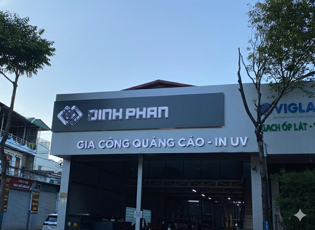bảng hiệu Đinh Phan Tây Nguyên