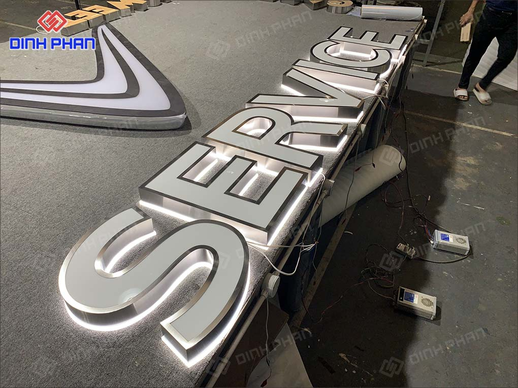 Chữ inox đế mica