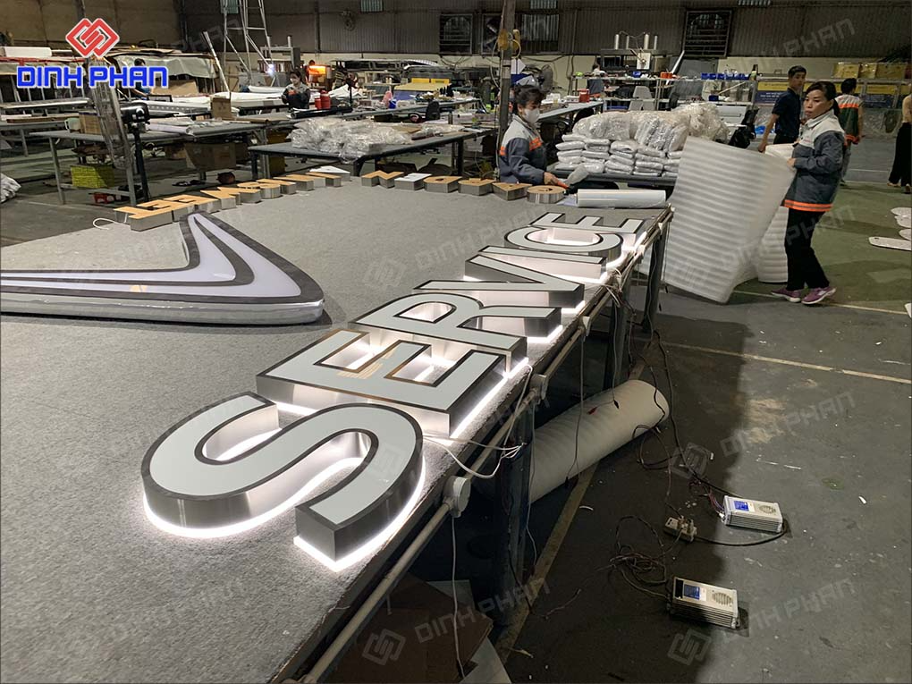 Chữ inox đế mica