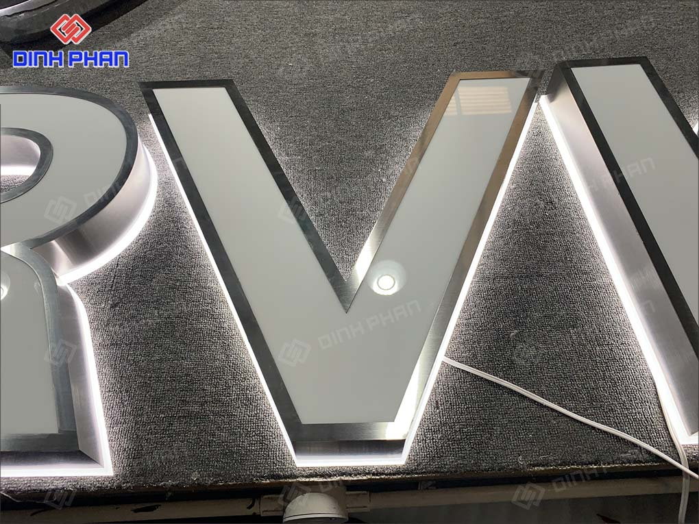 Chữ inox đế mica