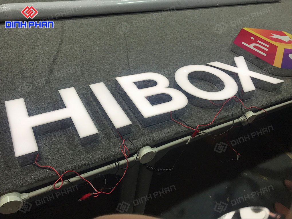 Chữ inox sáng mặt