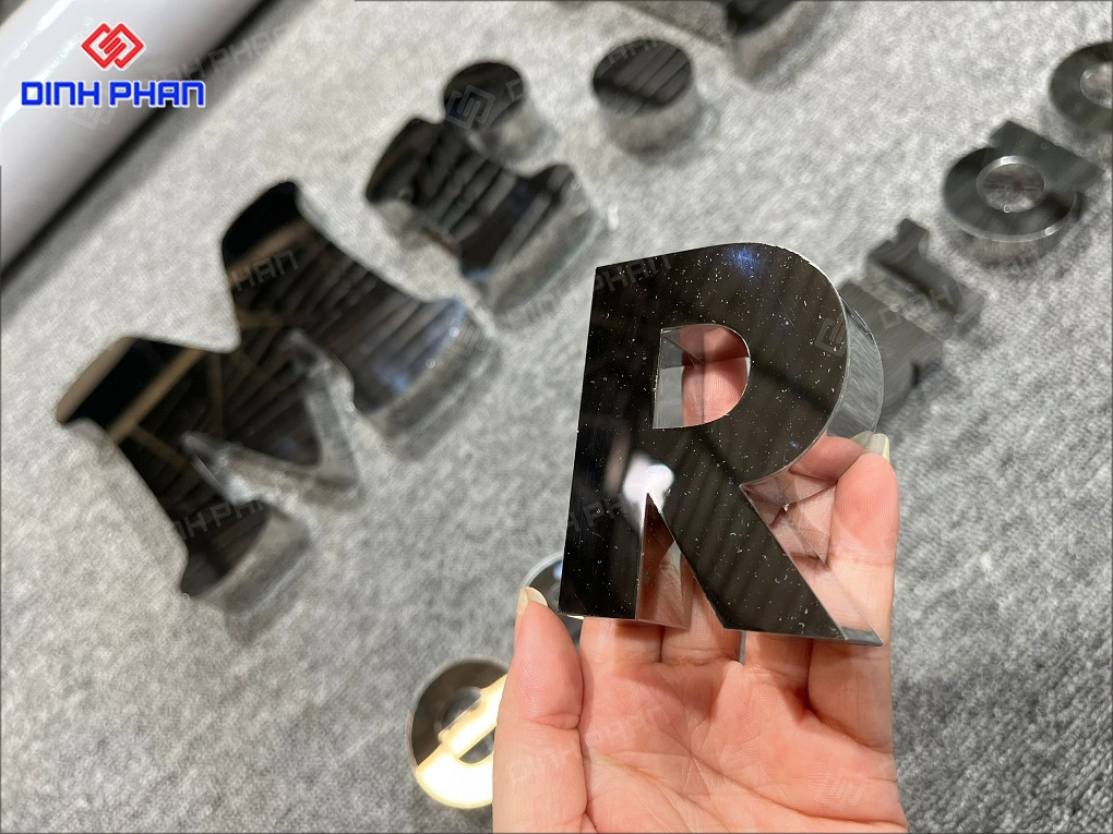 Chữ inox trắng