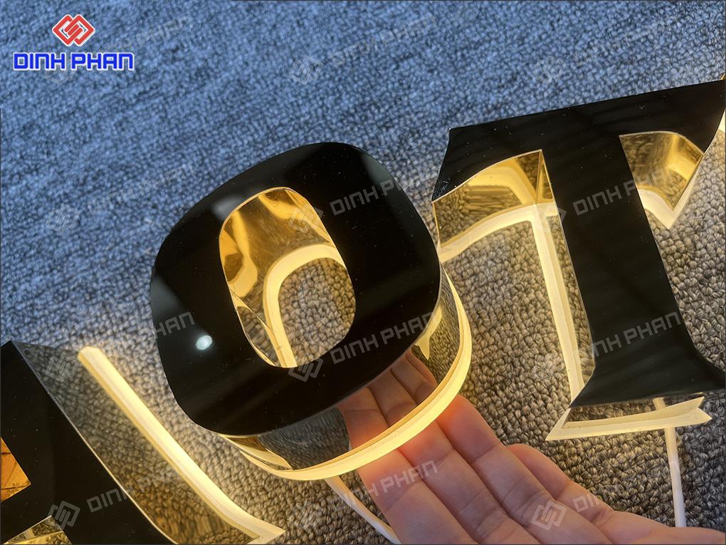 Chữ inox chân mica cháo