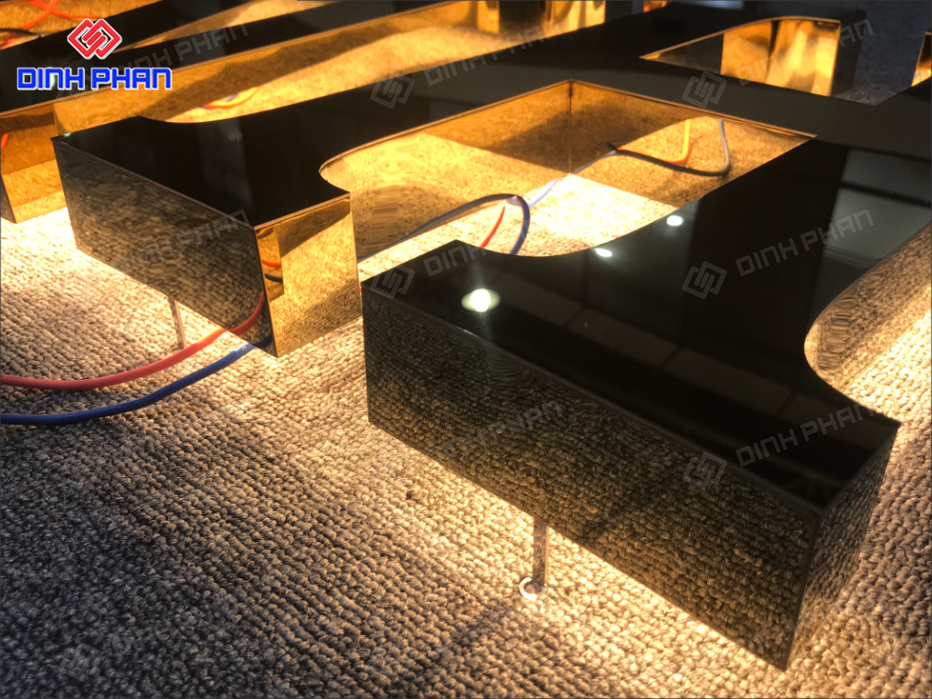 Chữ inox có đèn