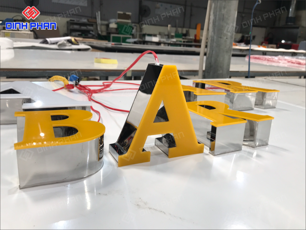 Chữ inox dán mica