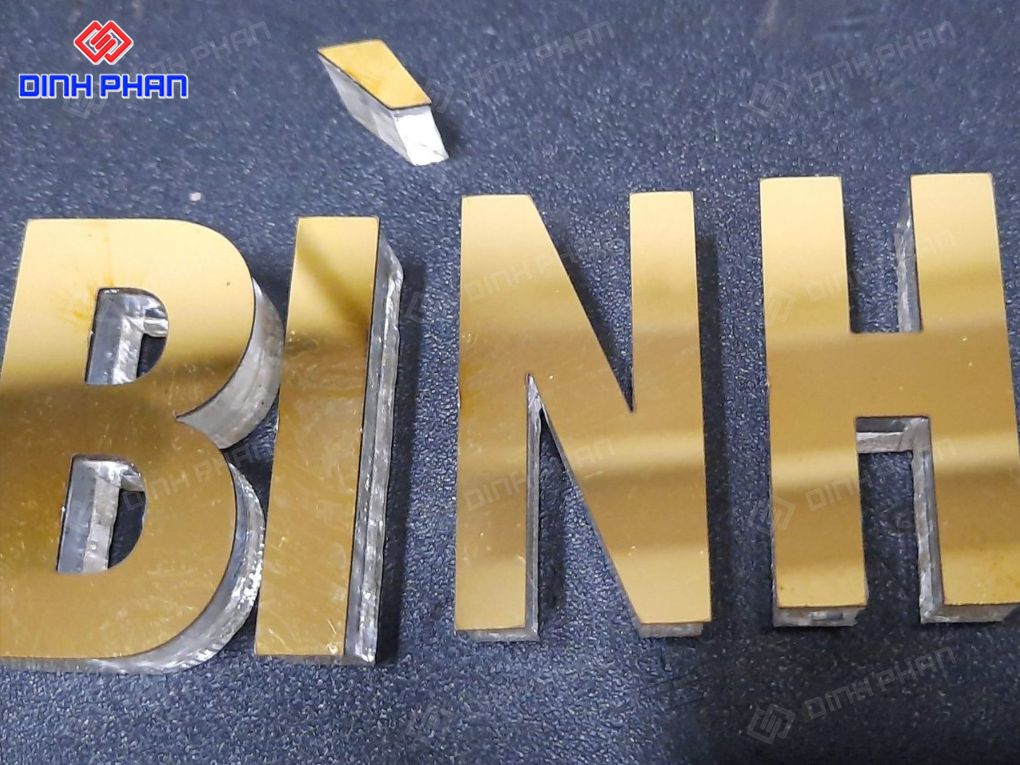 Chữ inox dán mica