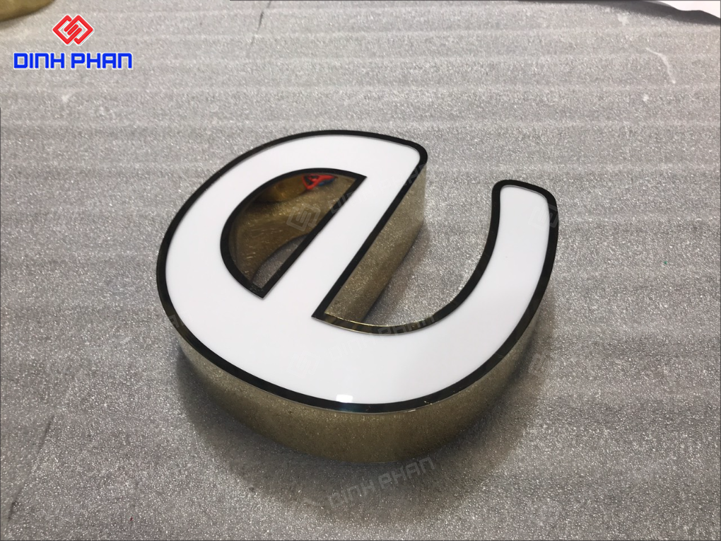 Chữ inox dán mica