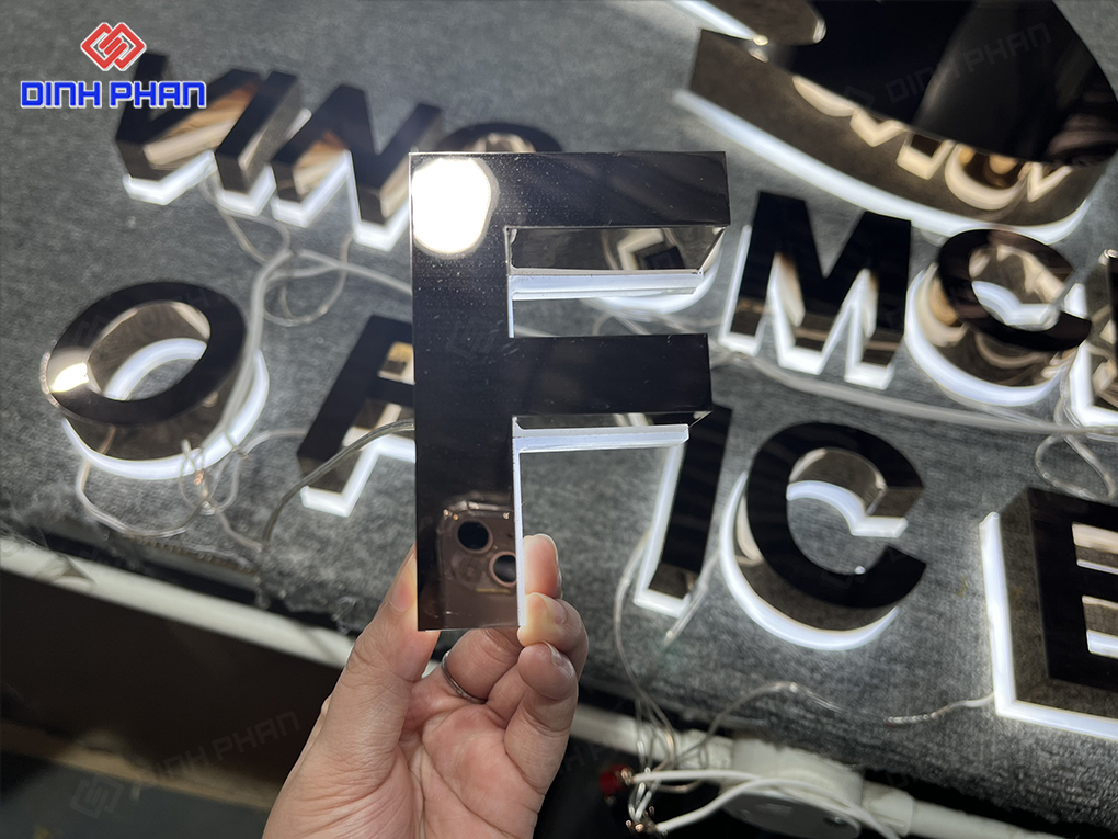 Chữ inox không viền