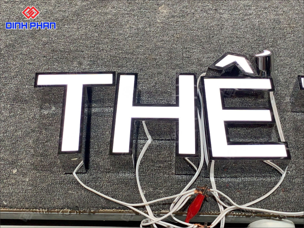 Chữ inox lọng viền