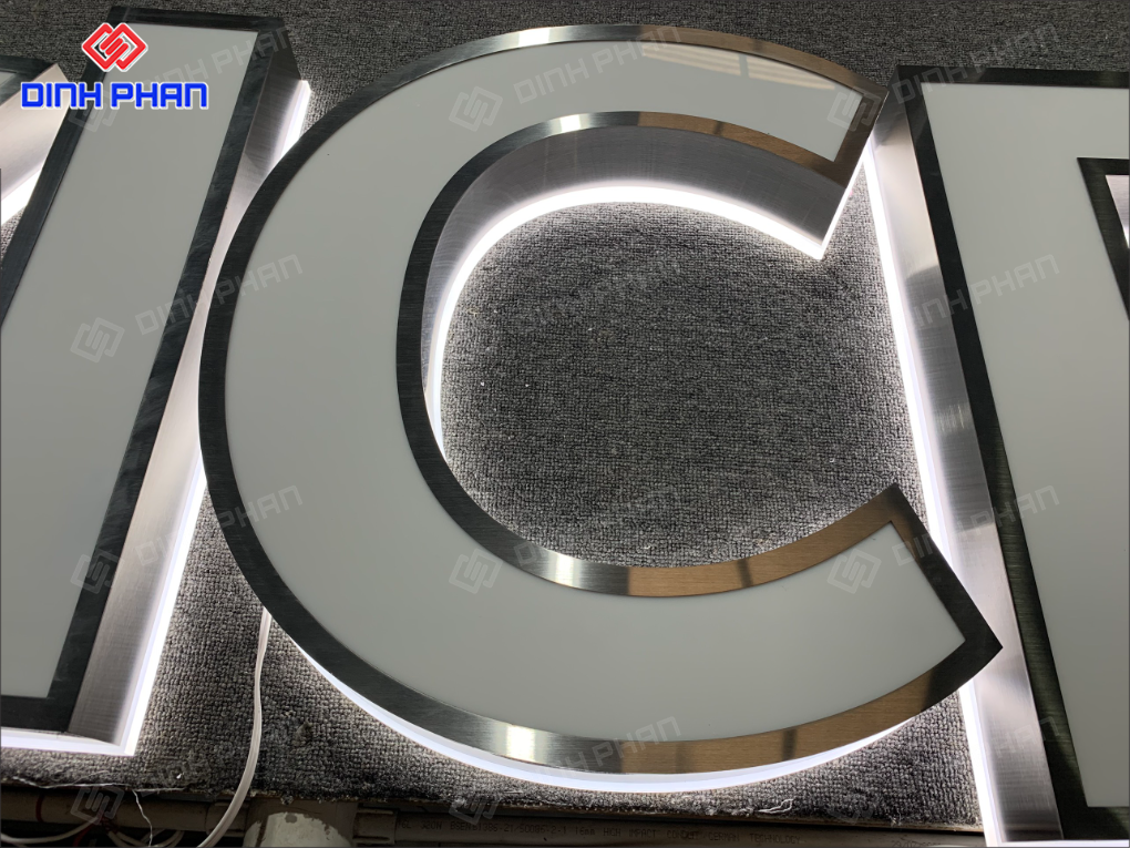 Chữ inox lọng viền