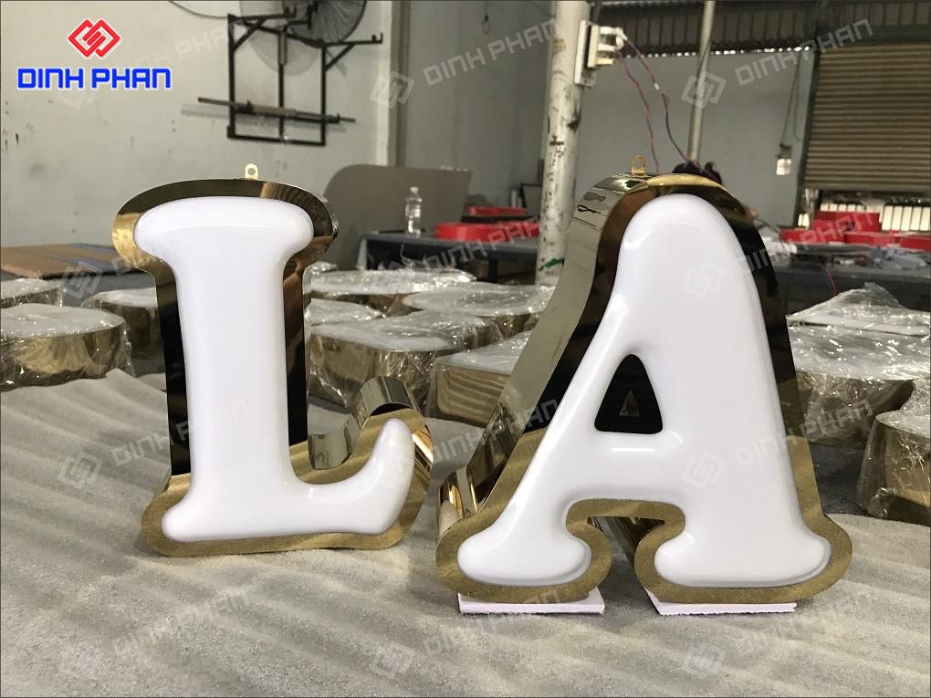 Chữ inox mặt mica hút nổi