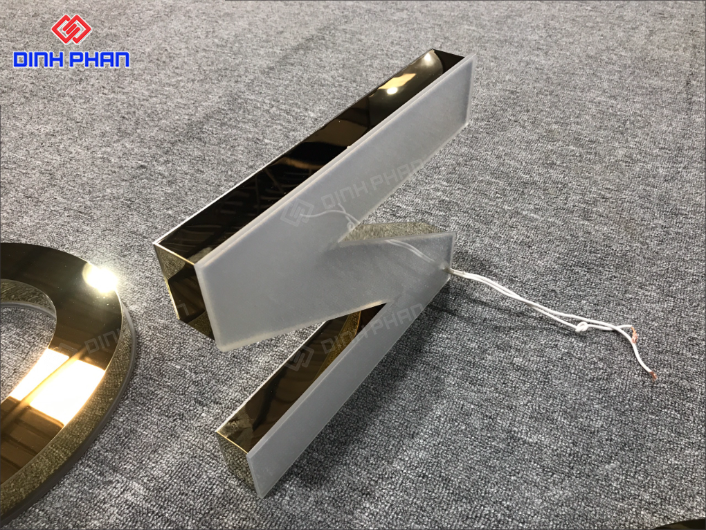 Chữ inox vàng bóng