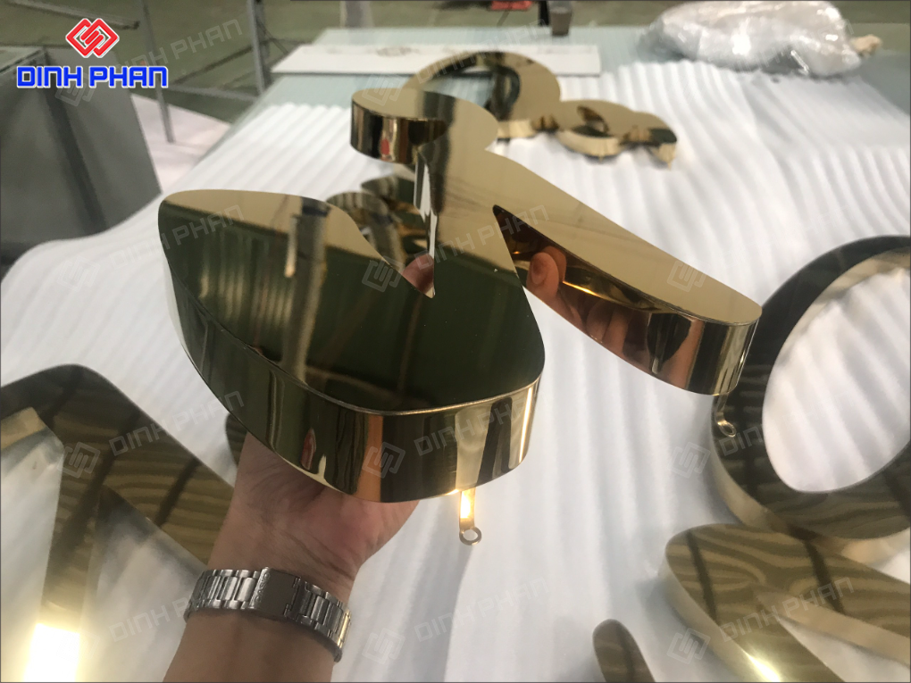 Chữ inox vàng đồng