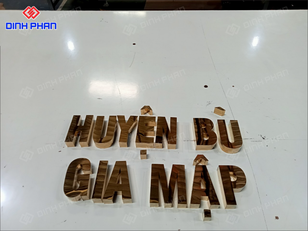 Chữ inox vàng đồng