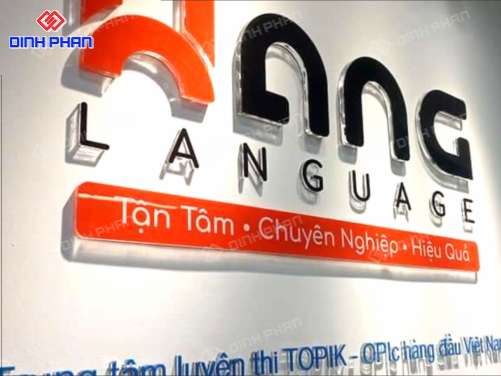 Chữ mica CNC