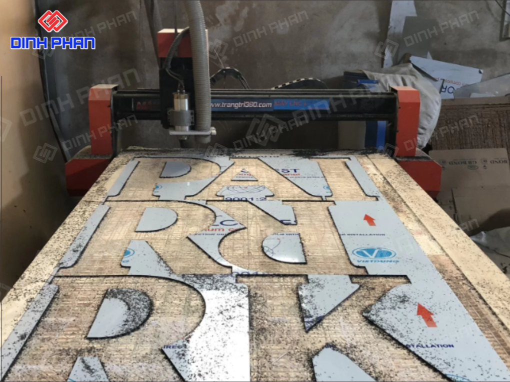 Chữ mica CNC