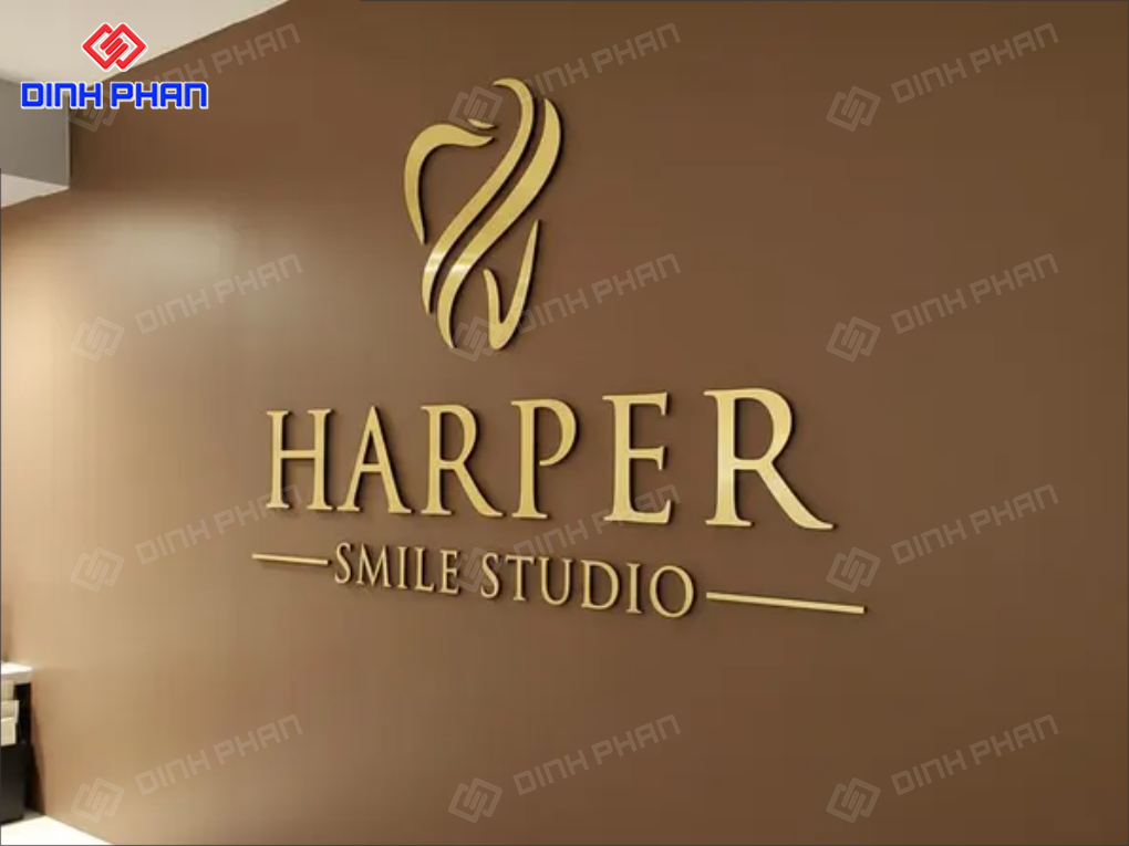 Chữ mica dán tường