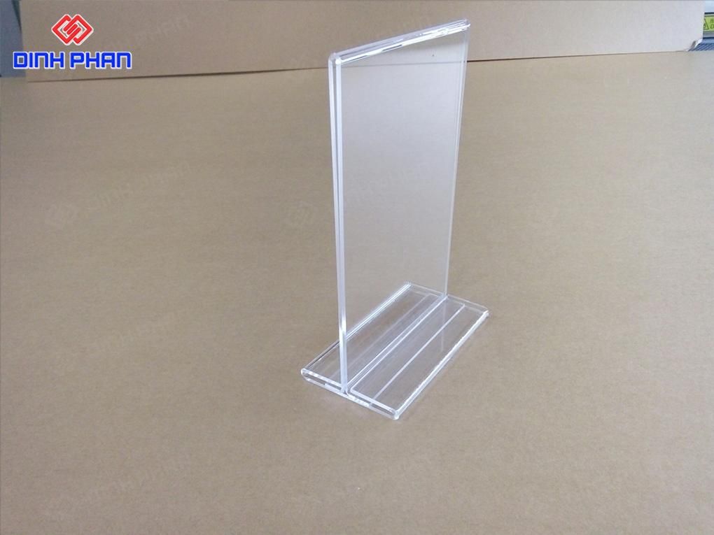 Chữ mica để bàn