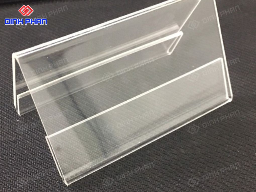 Chữ mica để bàn