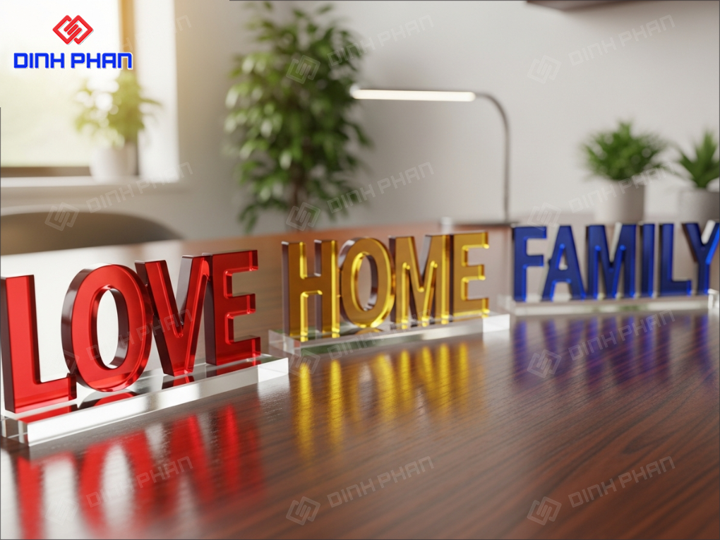 Chữ mica để bàn