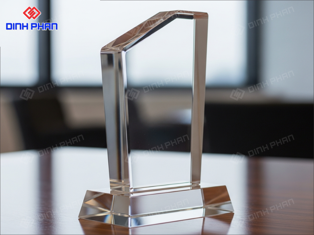 Chữ mica để bàn