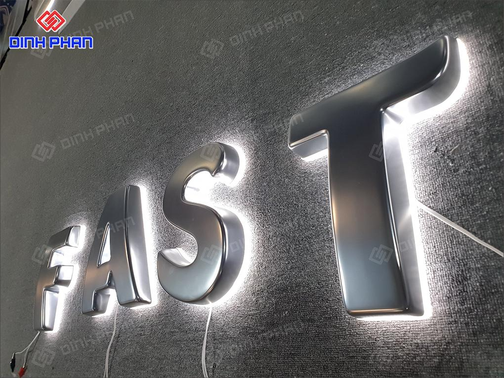 Chữ mica mạ crom