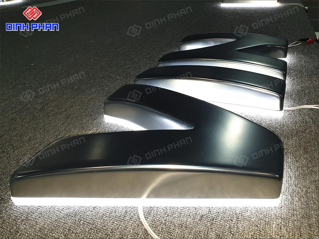 Chữ mica mạ crom