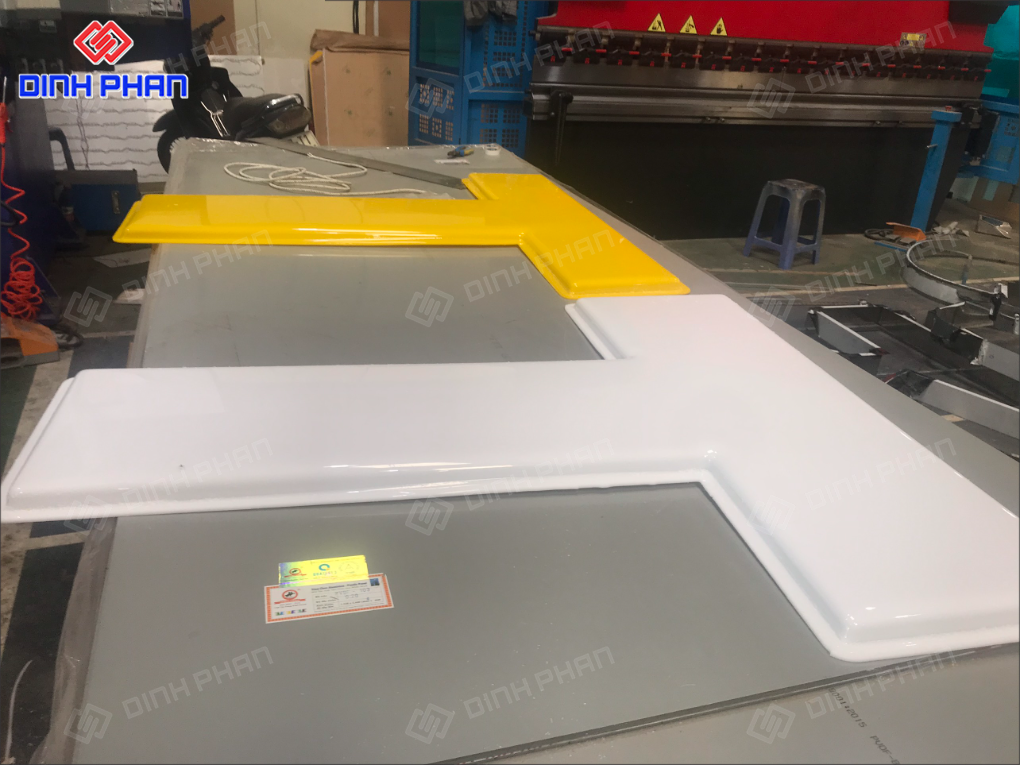 Chữ mica uốn nổi