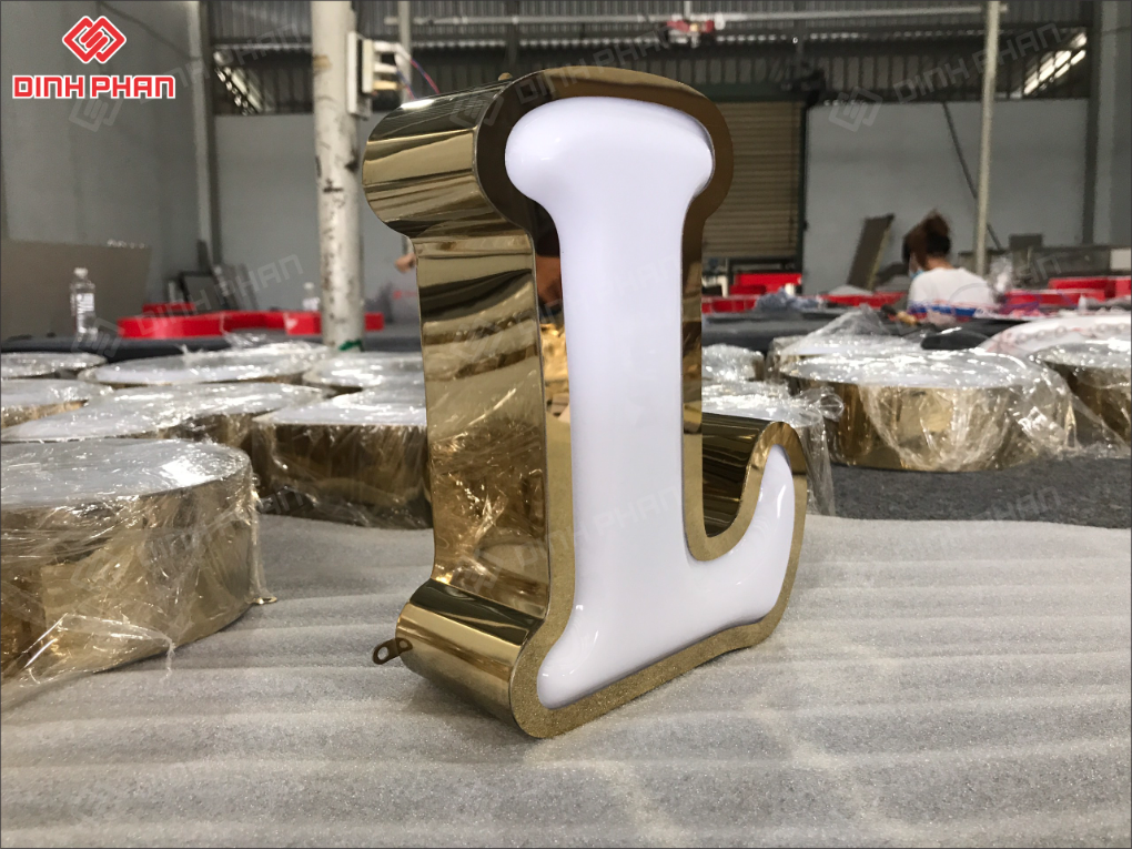 Chữ mica lọng viền inox
