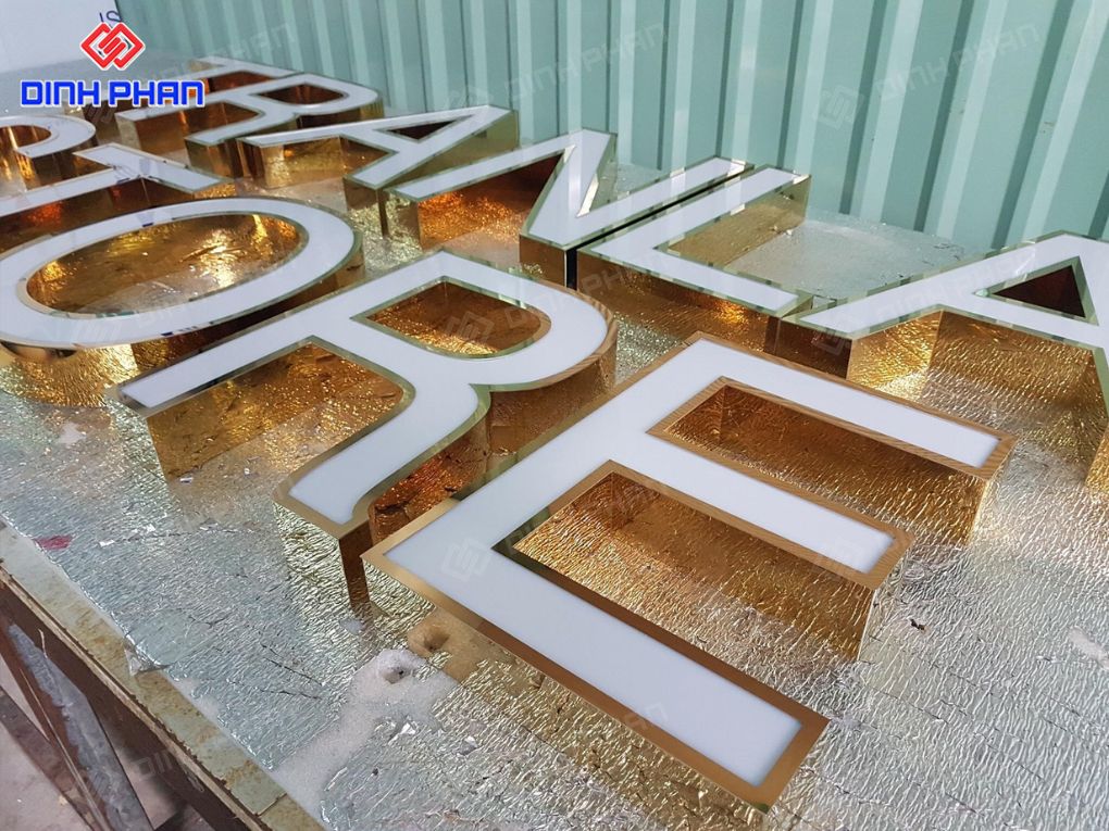 Chữ mica lọng viền inox