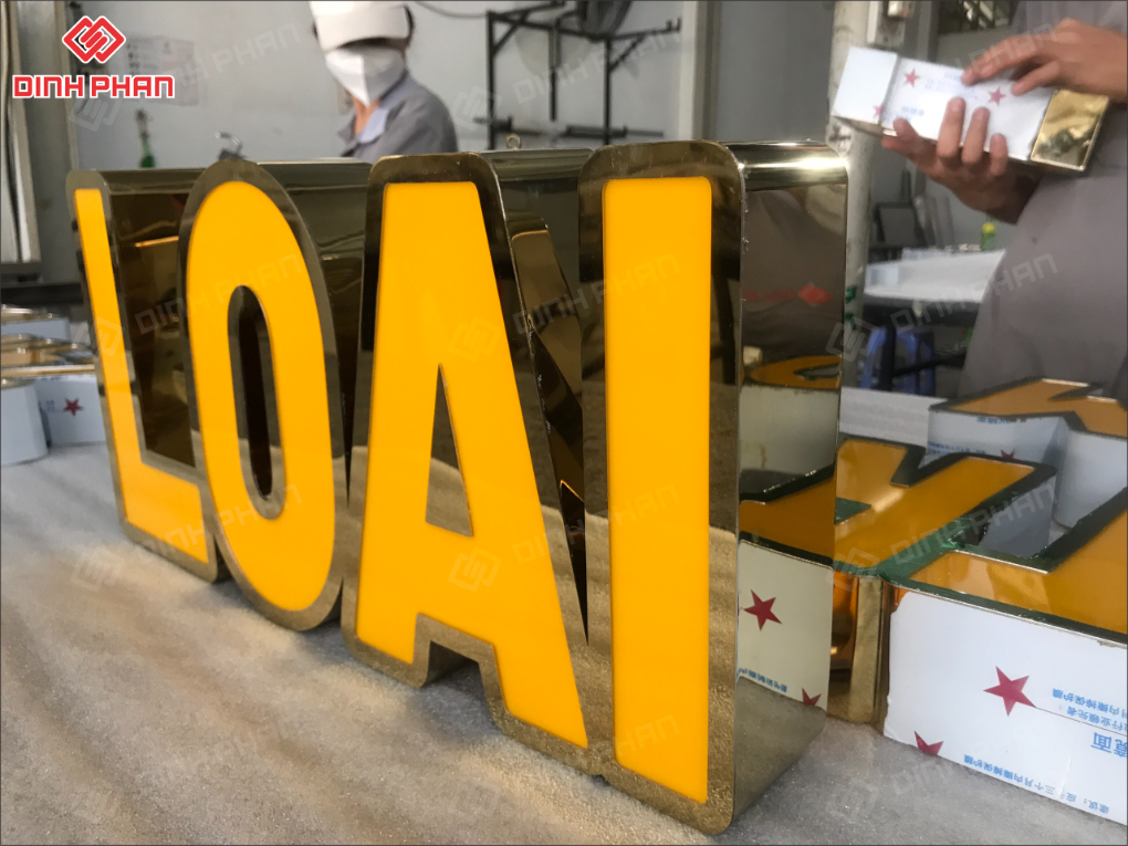 Chữ mica lọng viền inox