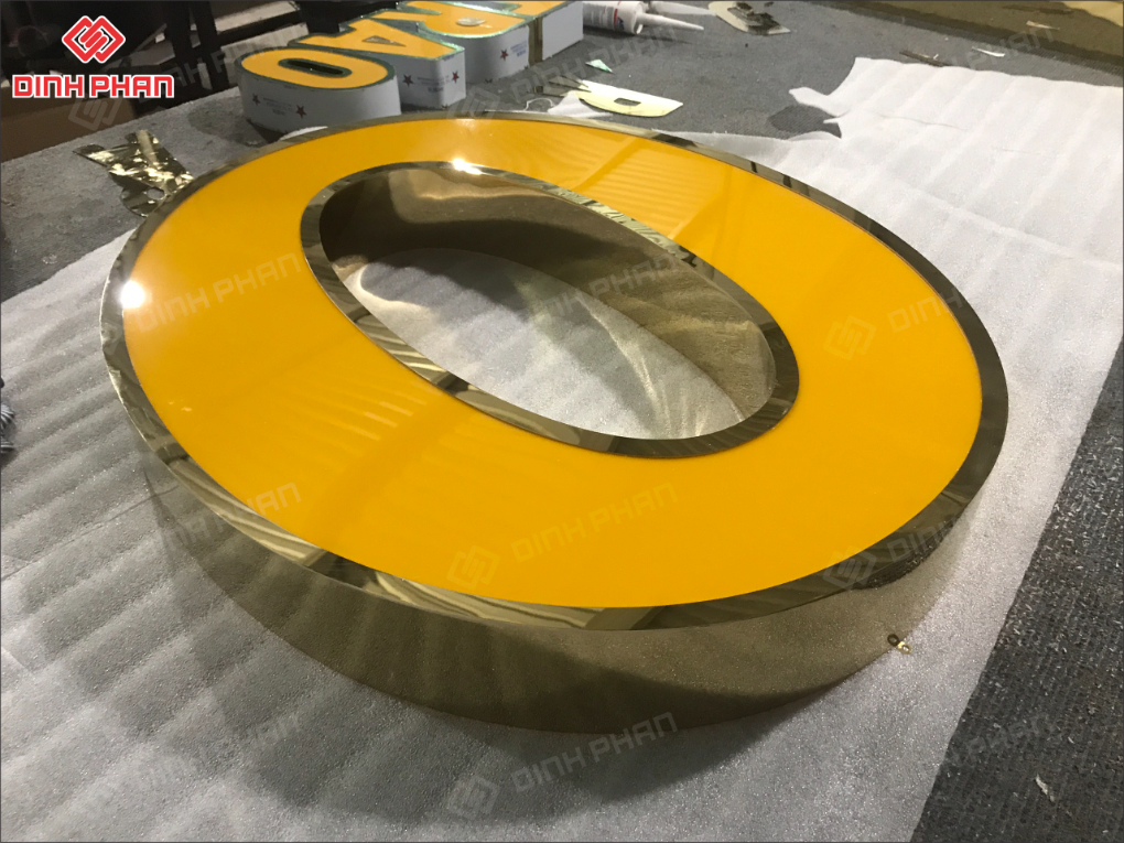 Chữ mica lọng viền inox