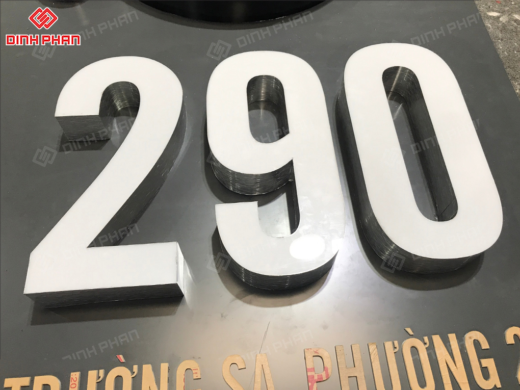 Chữ nhôm không gờ