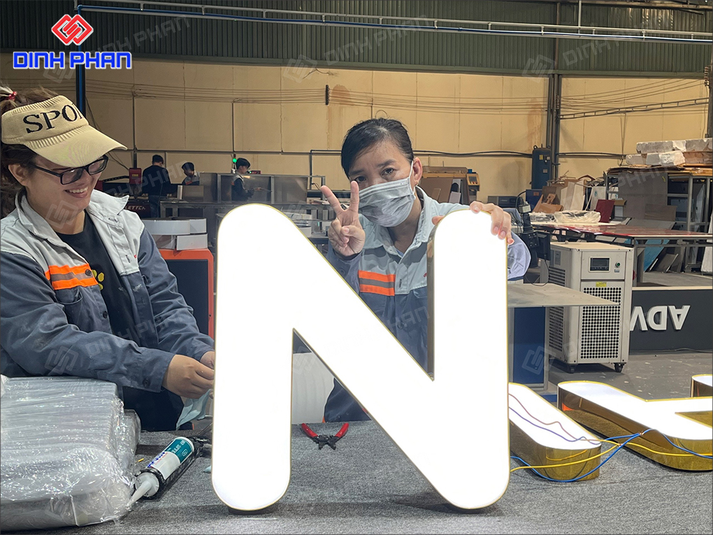 Chữ nhôm không gờ