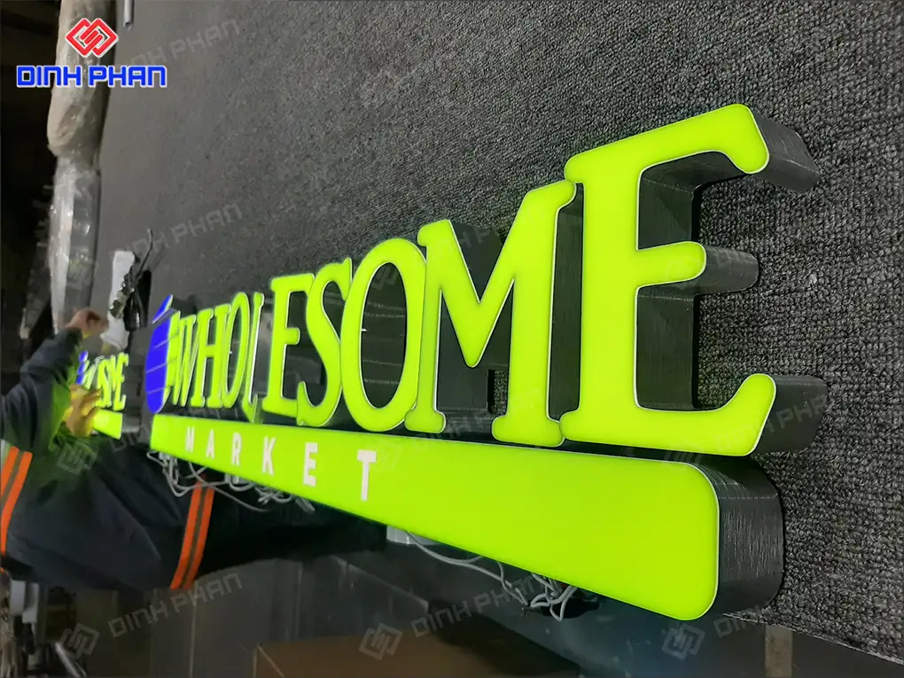 Chữ nhôm mặt mica