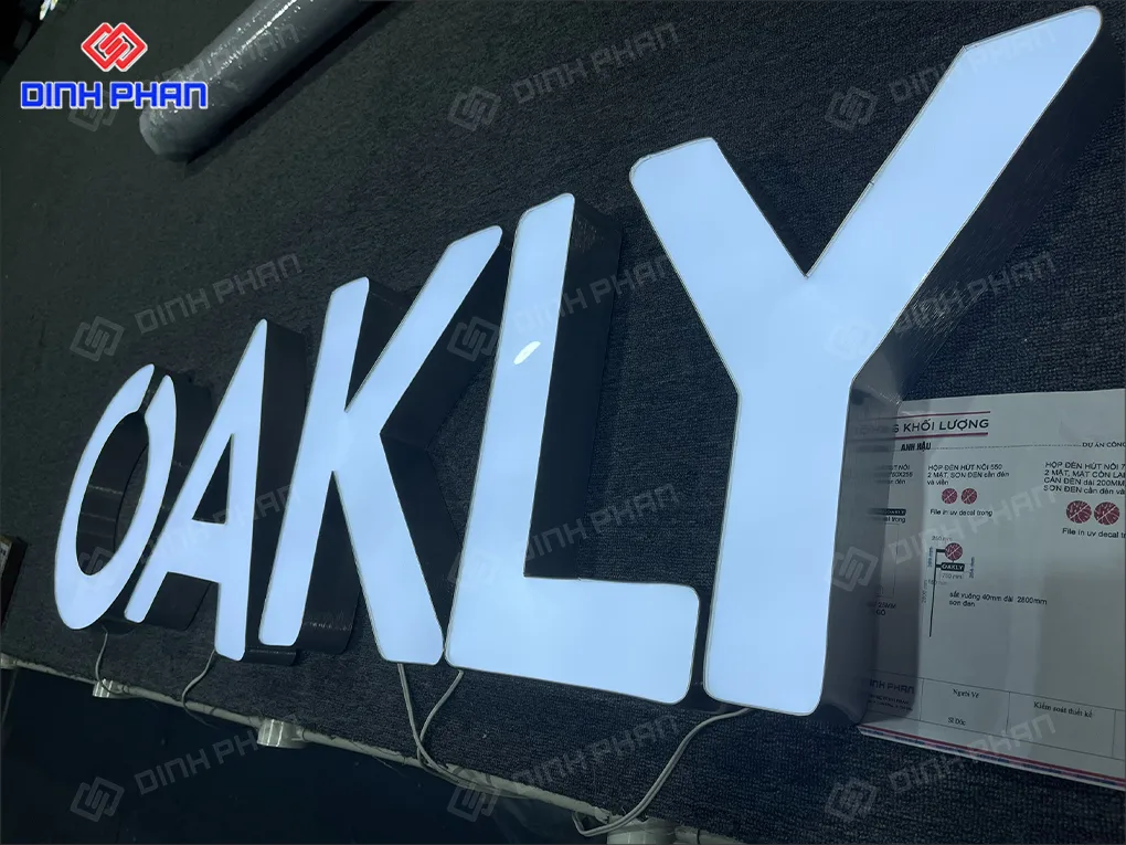 Chữ nhôm mặt mica