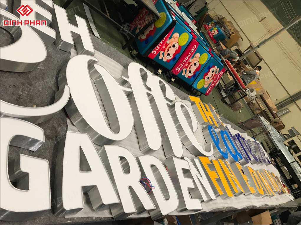 Chữ nhôm trắng xước