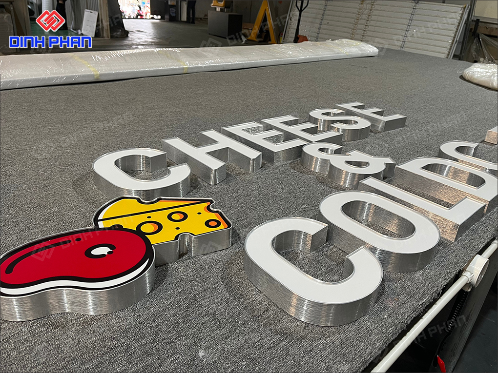 Chữ nhôm trắng xước