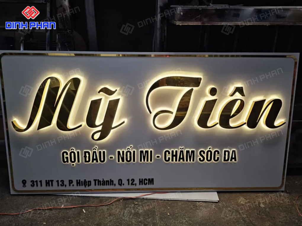 Chữ nổi mica đèn LED