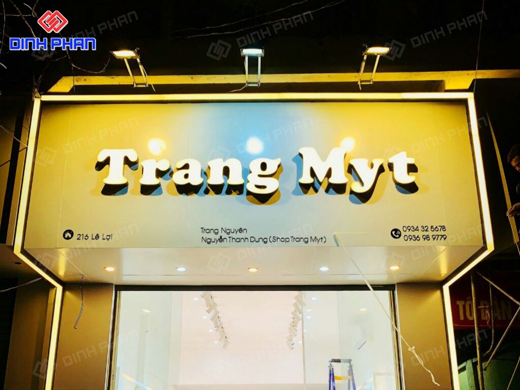 Làm bảng hiệu shop quần áo