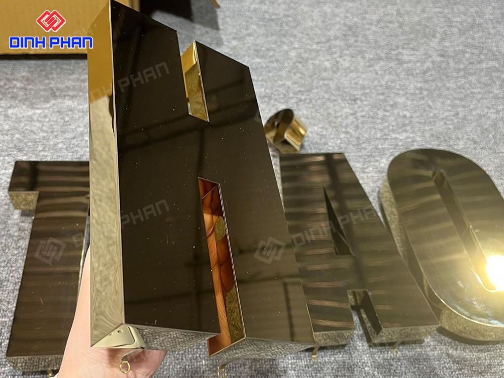 Chữ inox mạ PVD