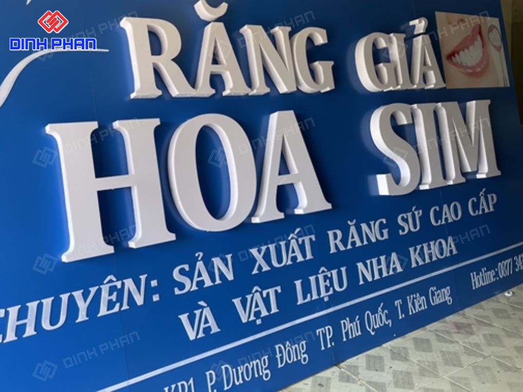 Chữ nổi mica có bền không