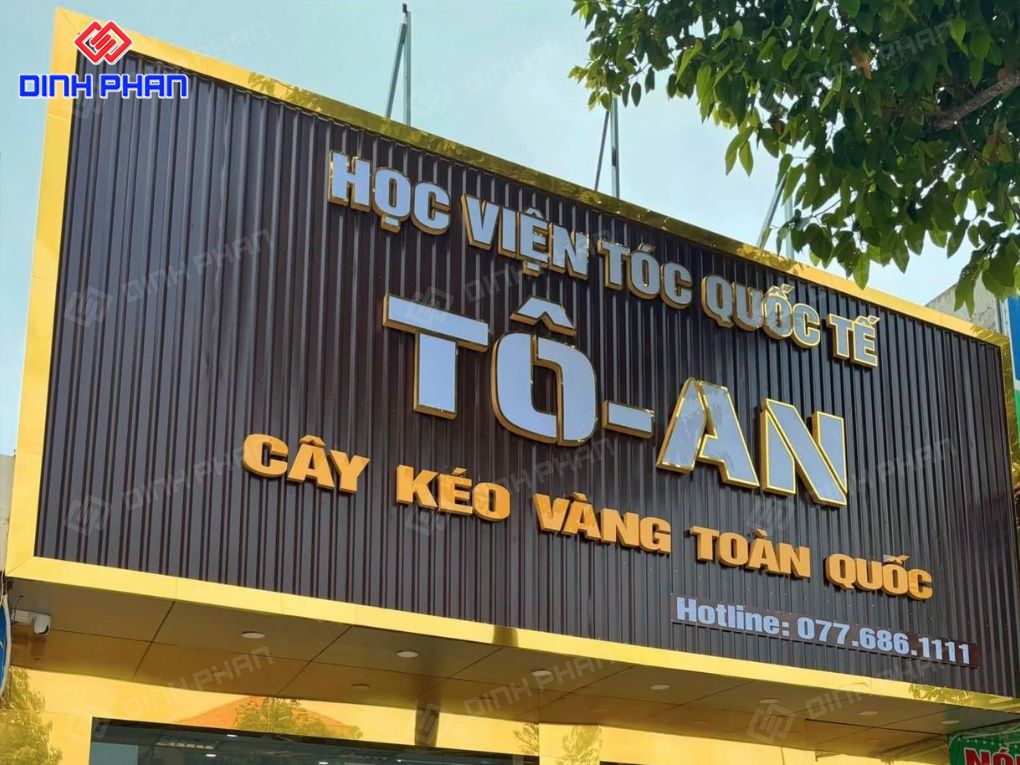 Giá bảng hiệu chữ nổi mica