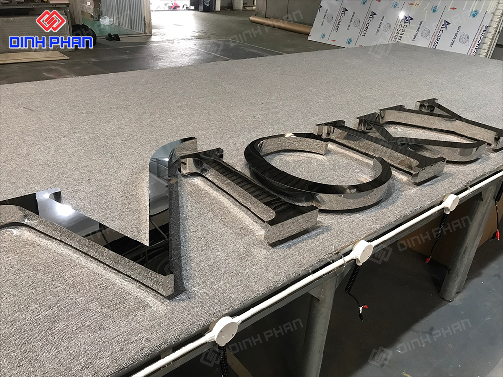 Chữ inox trắng mờ